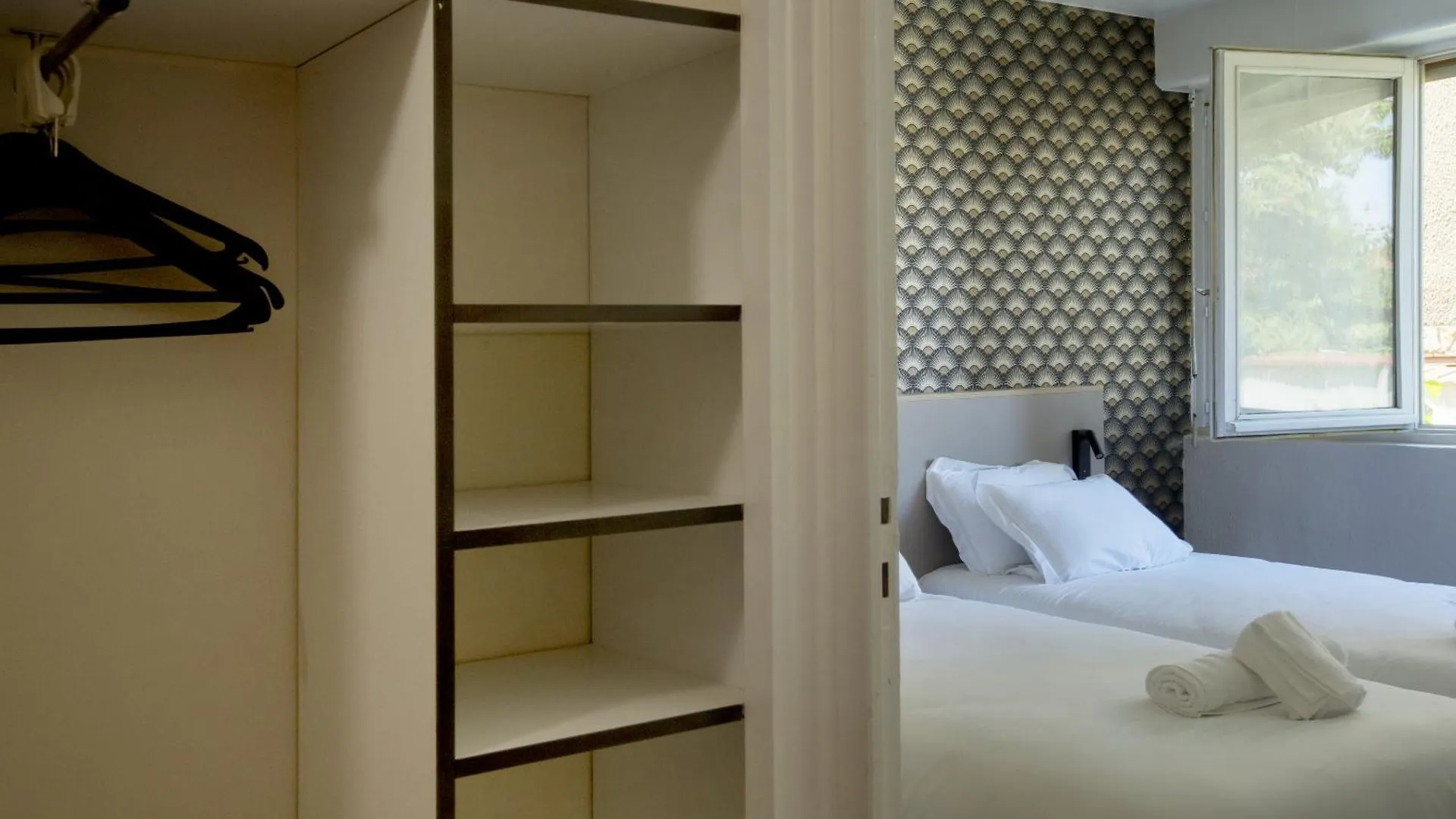 Gab House Hotel Bron
